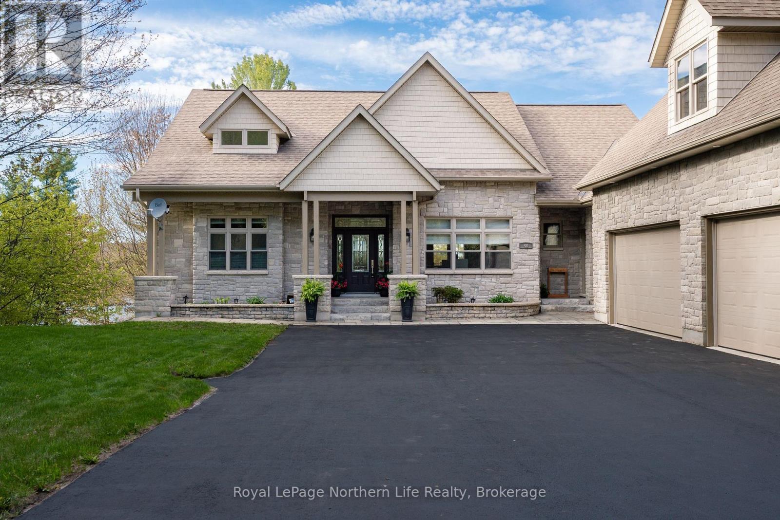 40 PARGETER DRIVE - 2