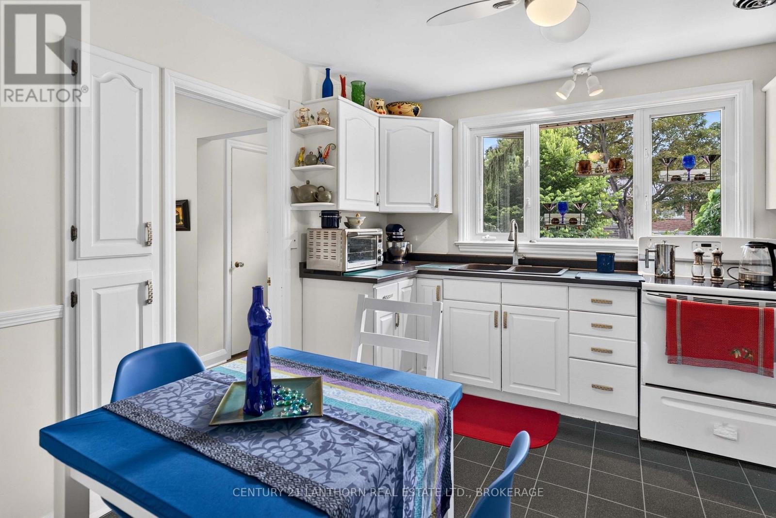 244 YONGE STREET - 23