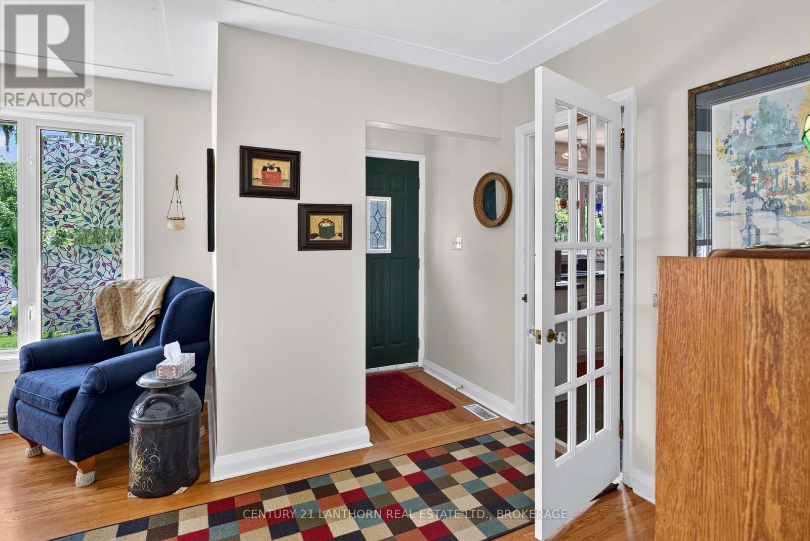 244 YONGE STREET - 33