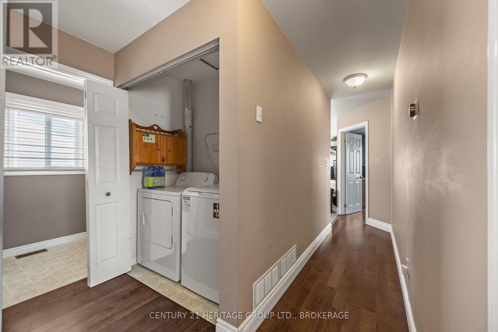 79 SPEERS BOULEVARD - Image 24