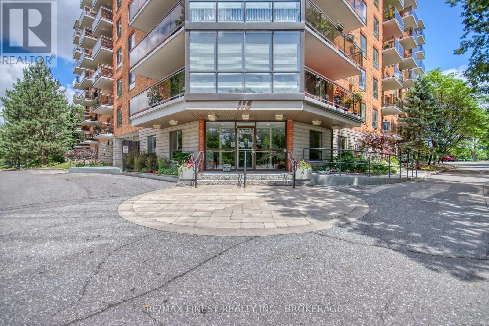 #610 115 Barrett Court, Kingston (Kingston East (Incl CFB Kingston)), Ontario, K7L5H6, Kingston (Kingston East (Incl CFB Kingston)), Ontario — photo 2 of 5