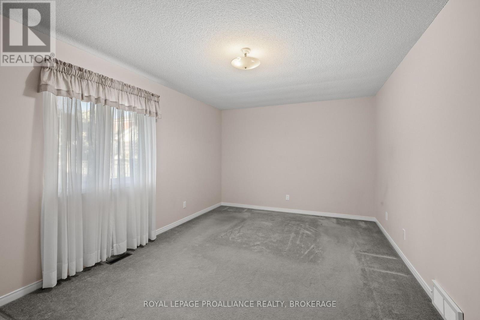 1264 HISTORIC WAY - Image 25