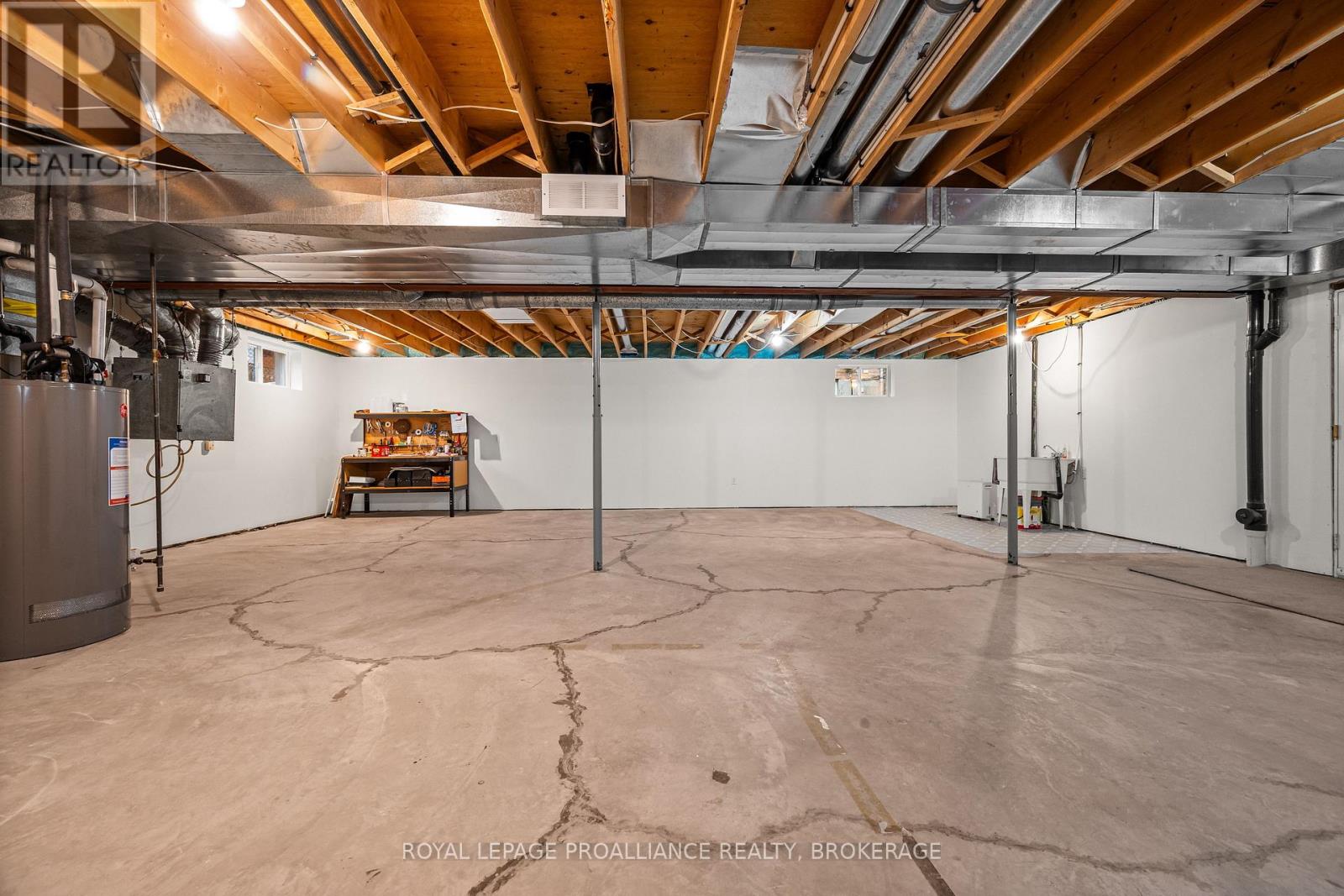 1264 HISTORIC WAY - 29