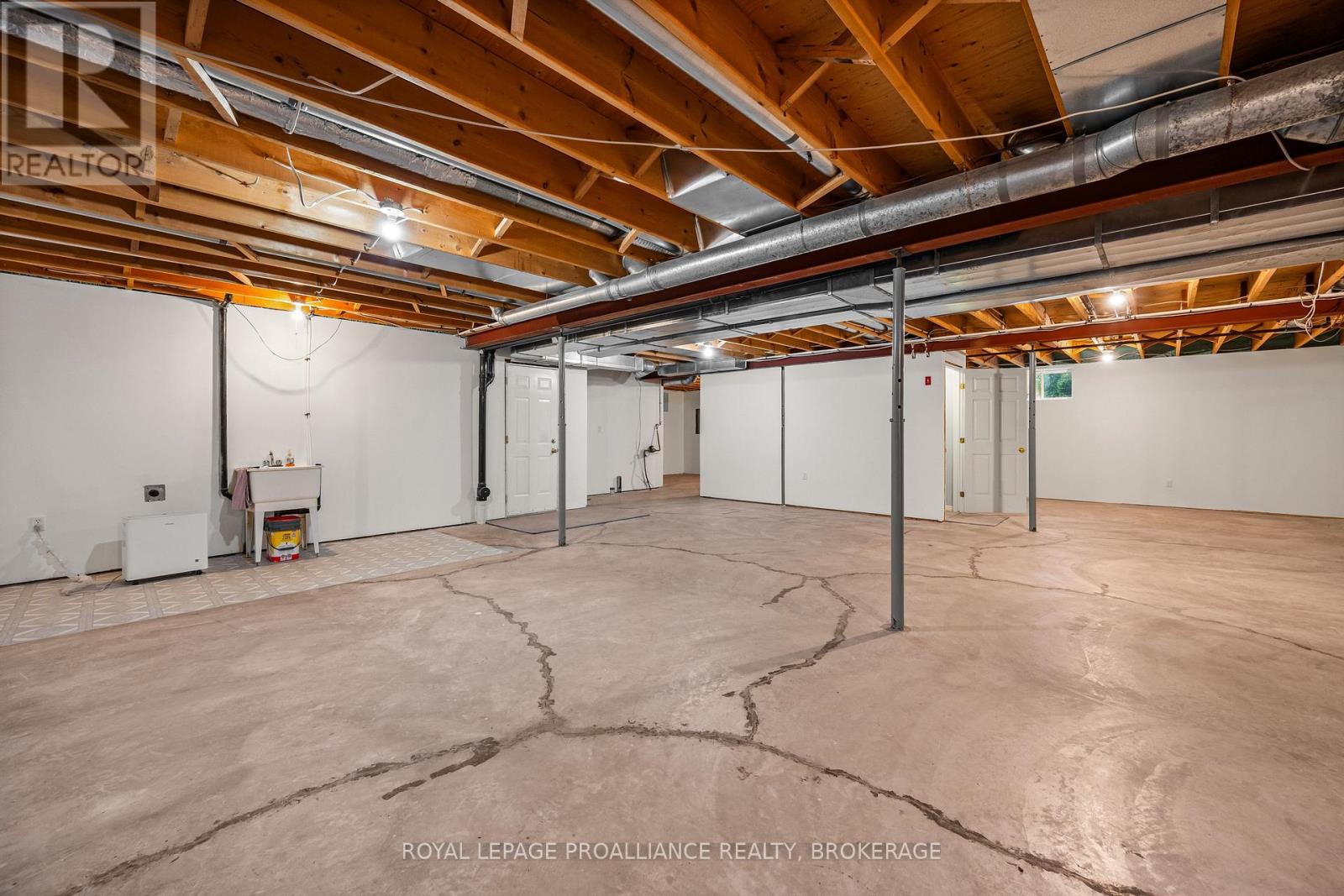 1264 HISTORIC WAY - 32