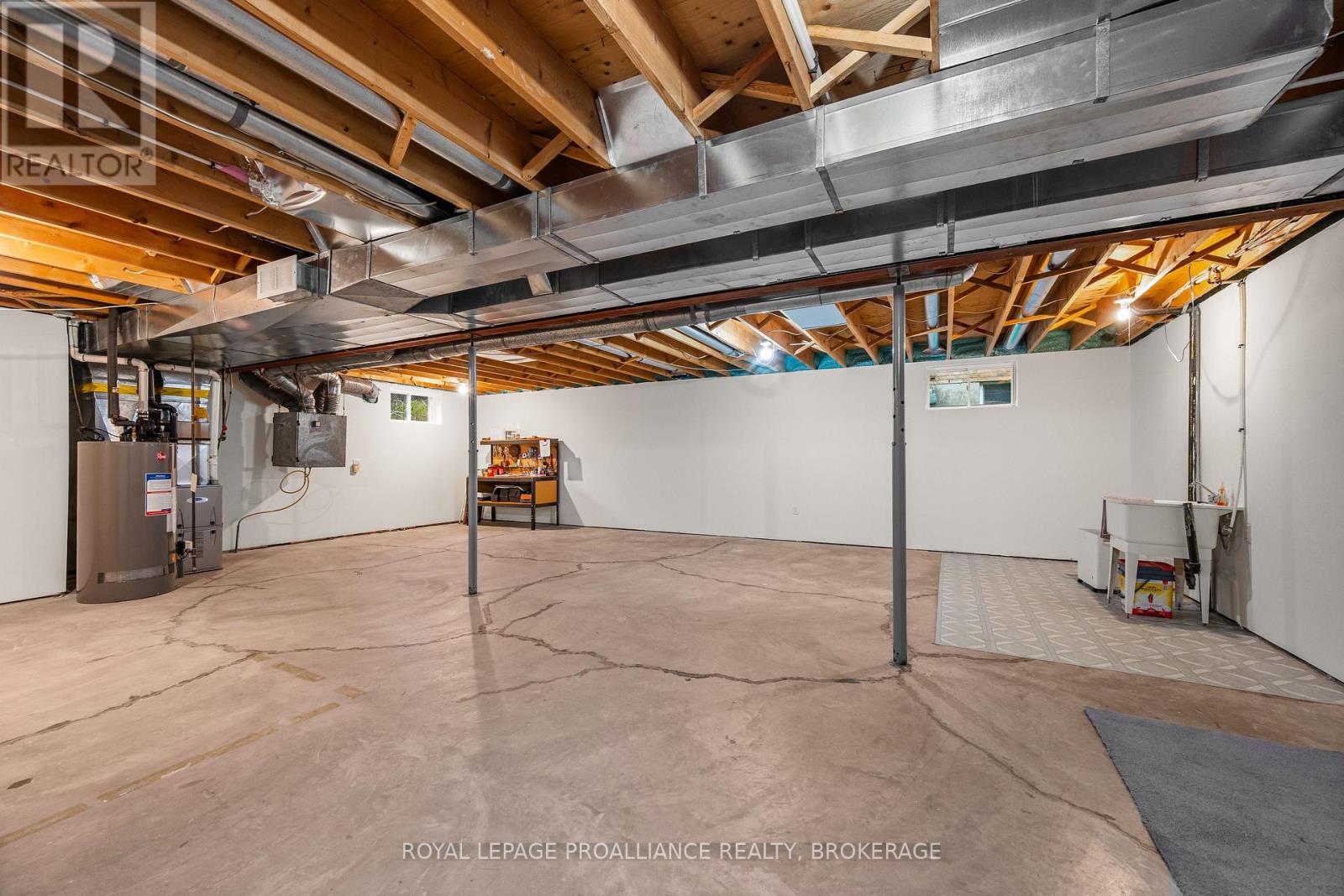 1264 HISTORIC WAY - 31