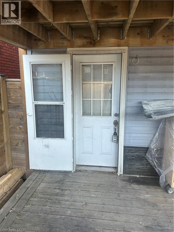110 ROBINS Avenue - 24