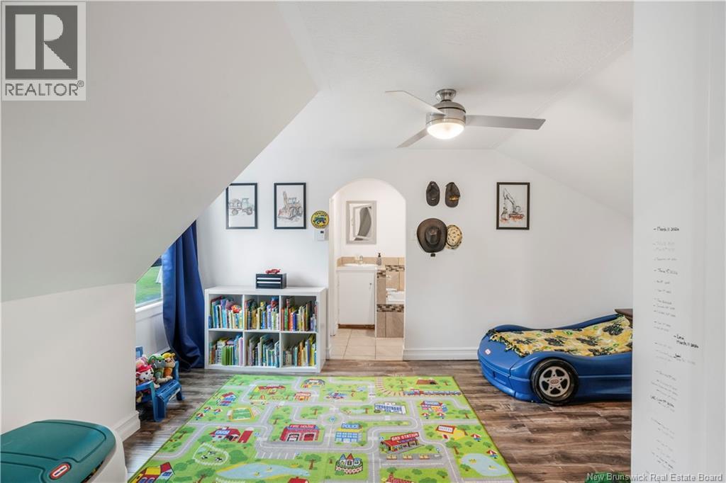 111 Wilmot Road - Image 18
