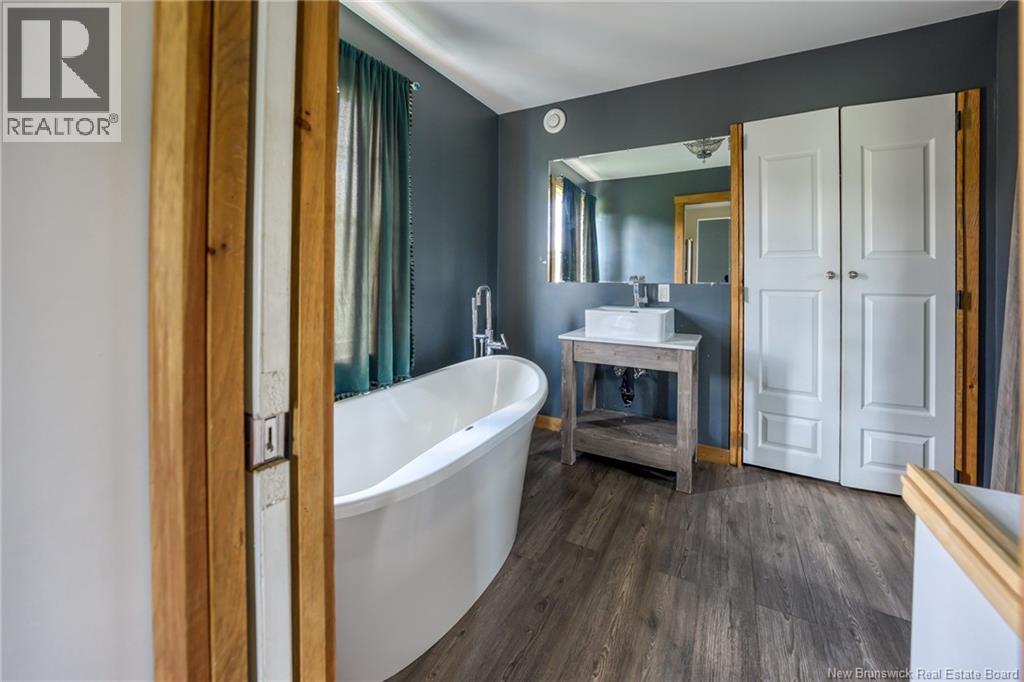 2944 Route 390 - Image 39