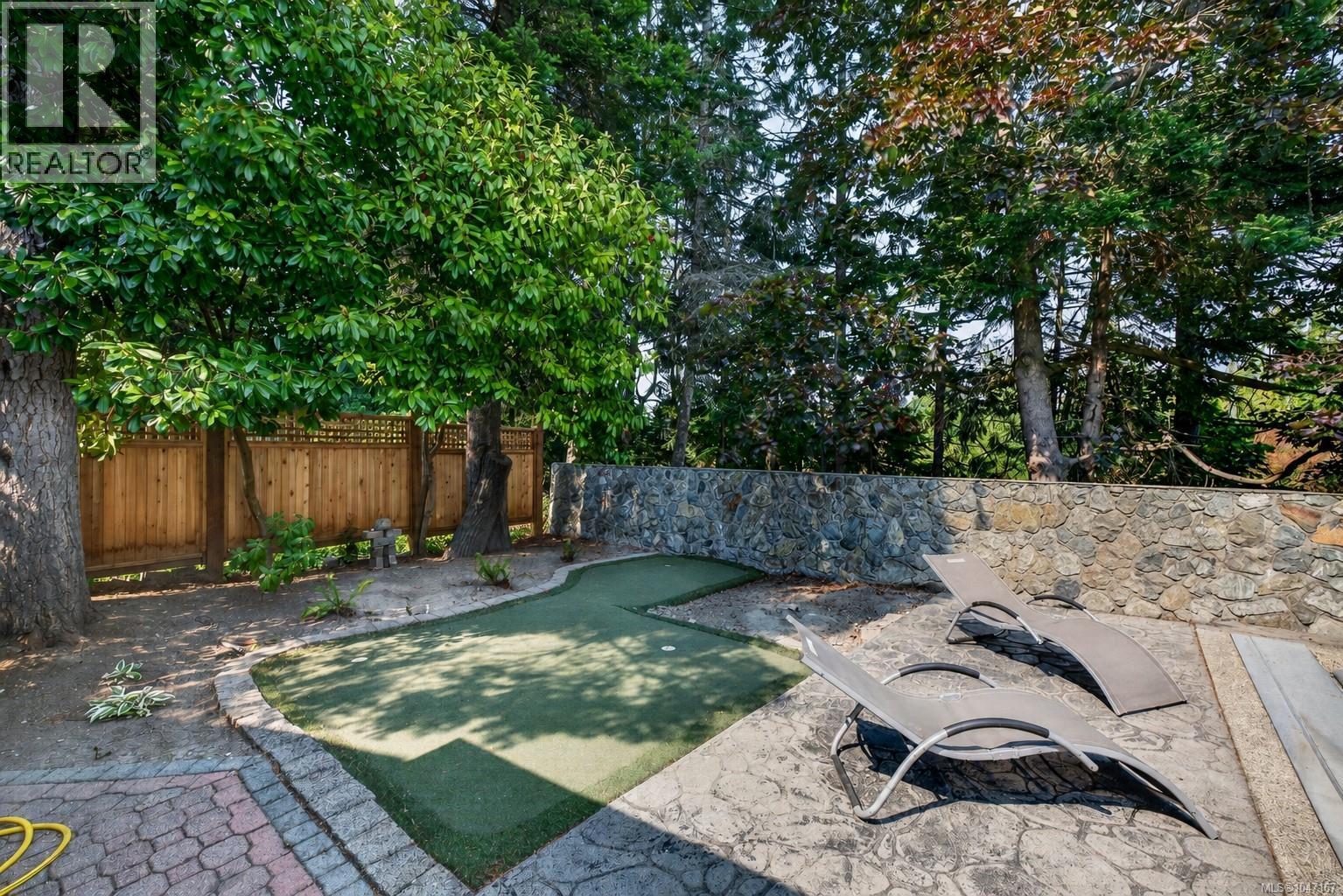 16 Edwards Estates Rd - 24