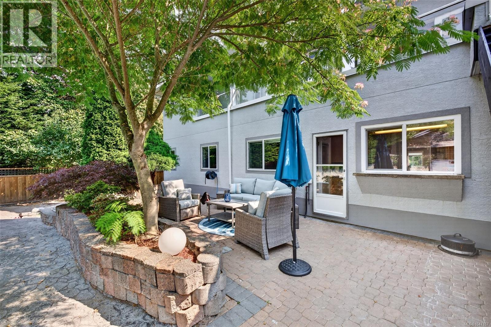 16 Edwards Estates Rd - 25