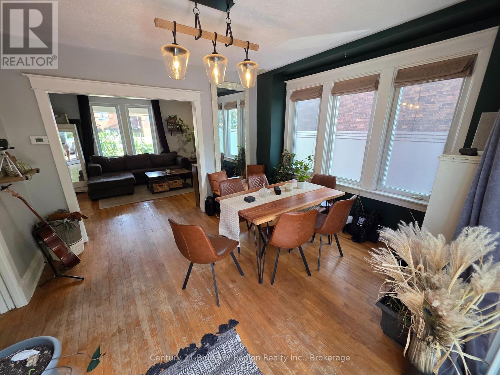 153 FIRST AVENUE W - 15