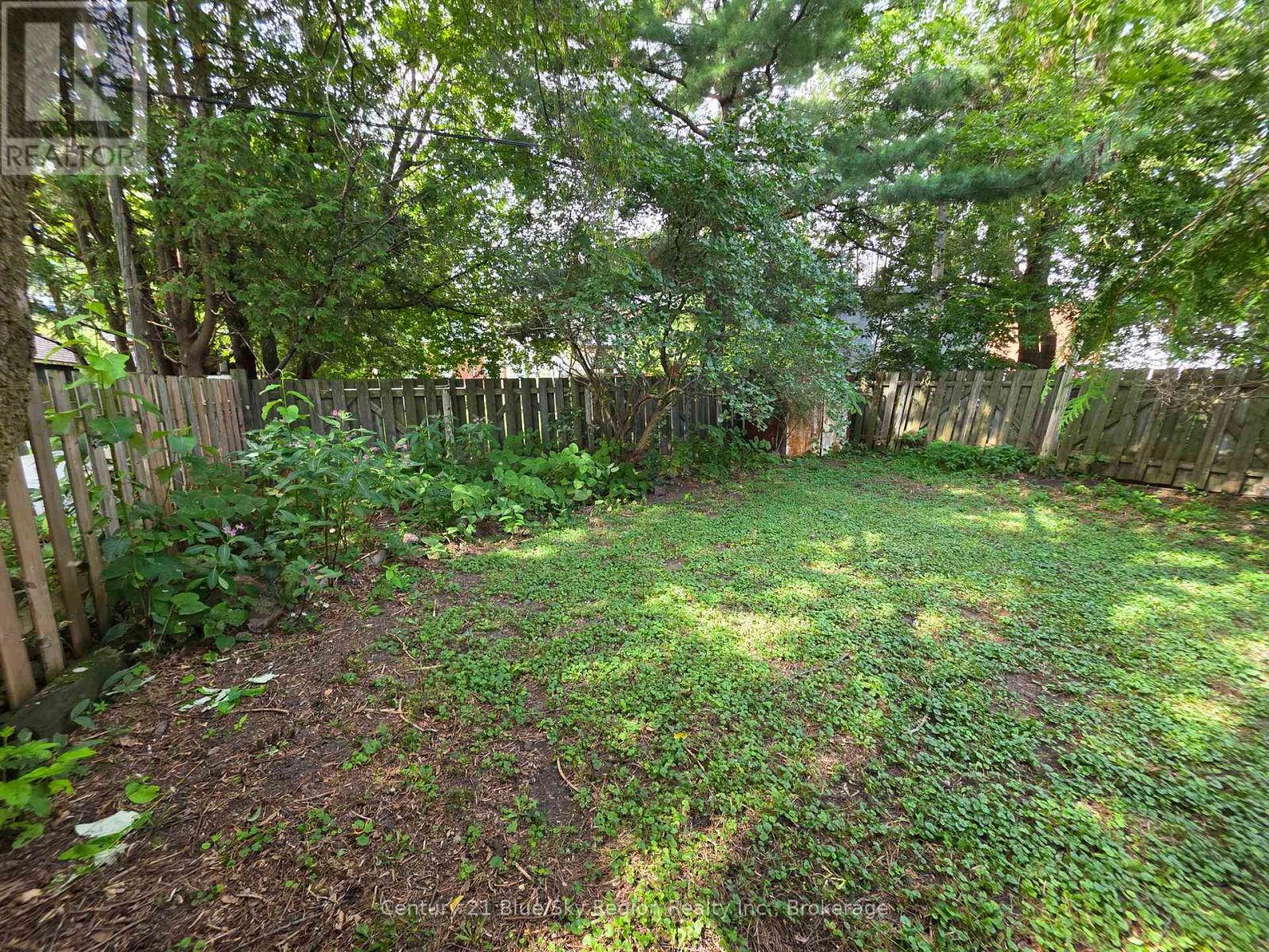 153 FIRST AVENUE W - 34