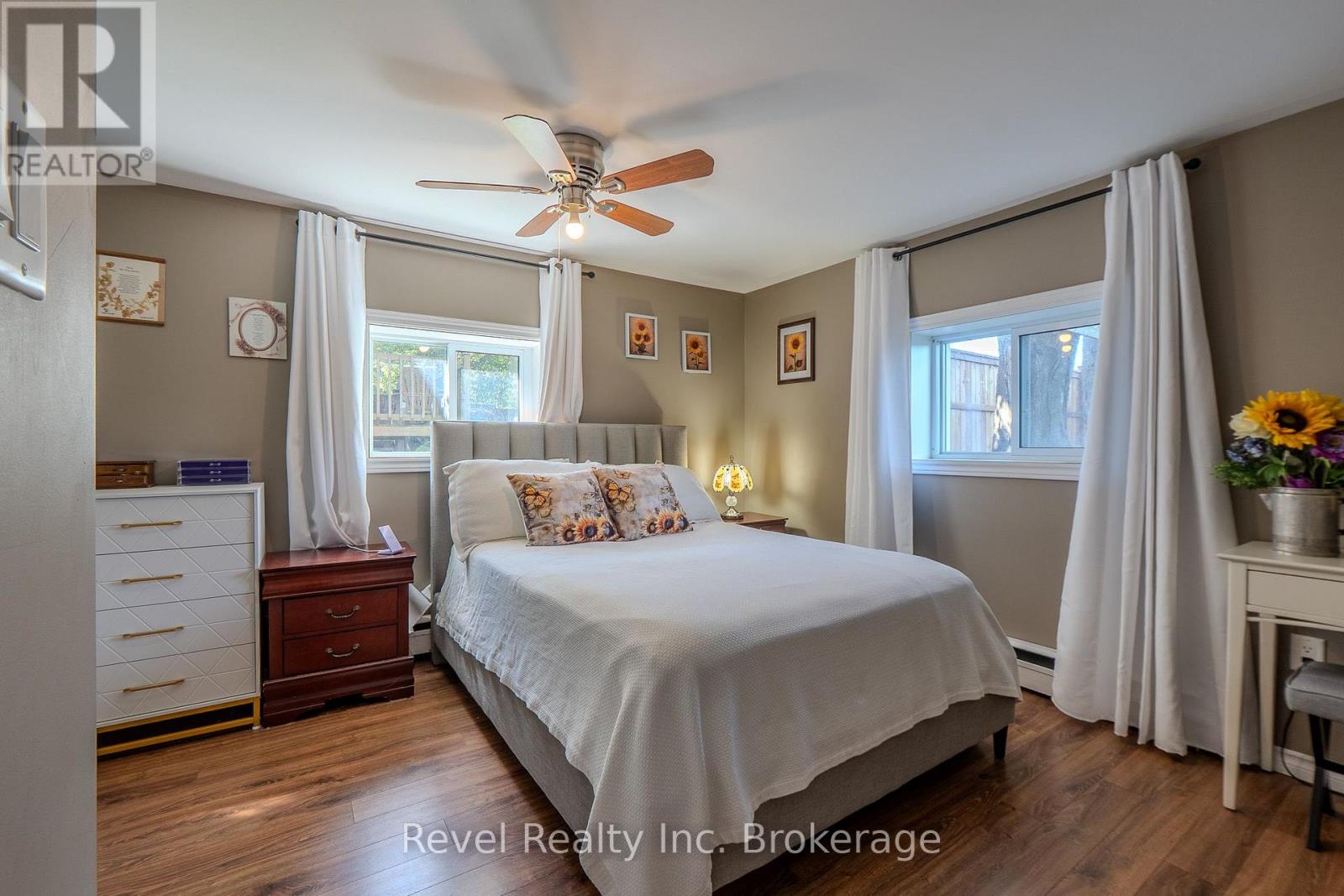 257 LEE AVENUE - Image 31