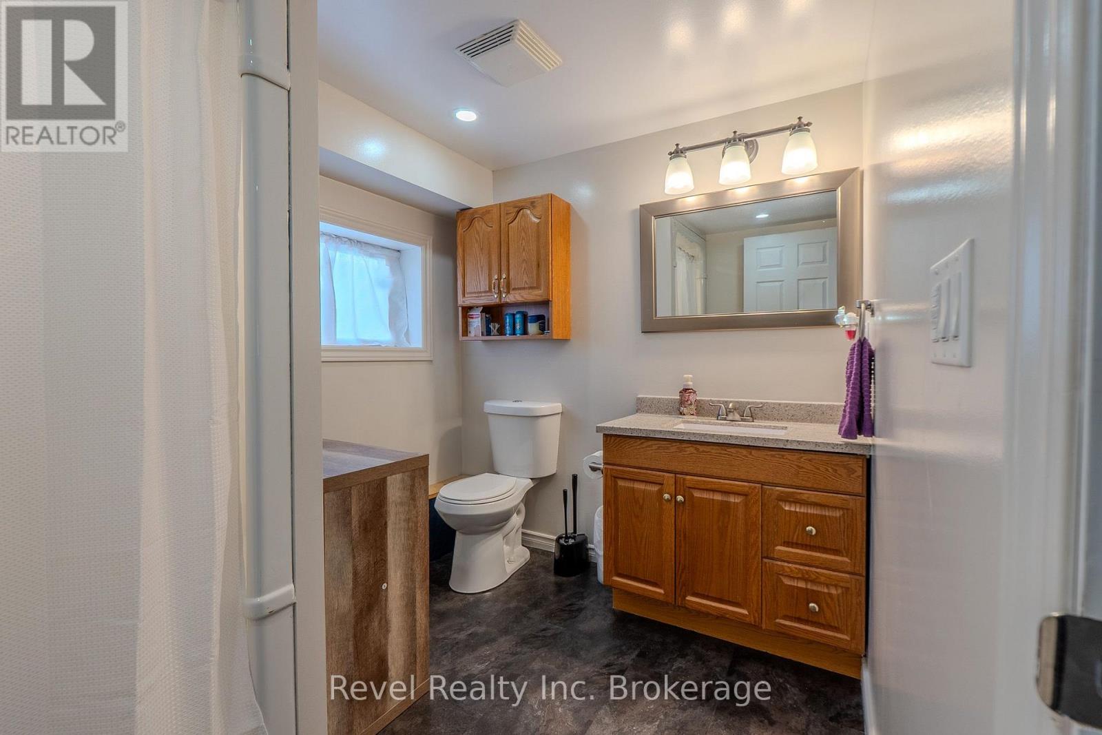 257 LEE AVENUE - Image 35