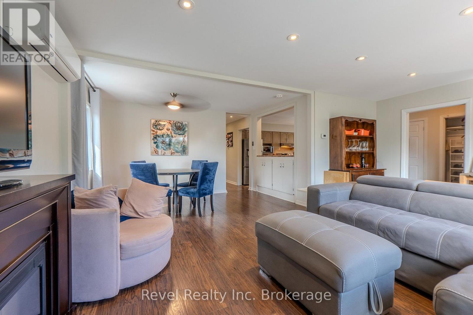257 LEE AVENUE - Image 9