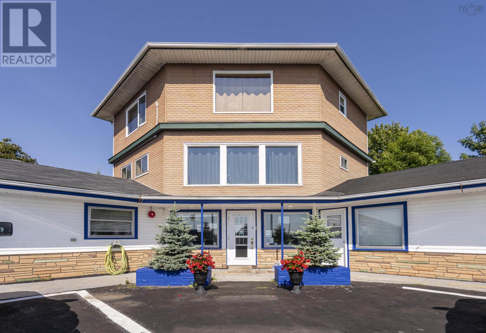 Property for sale at 214 Nova Scotia Trunk 1
