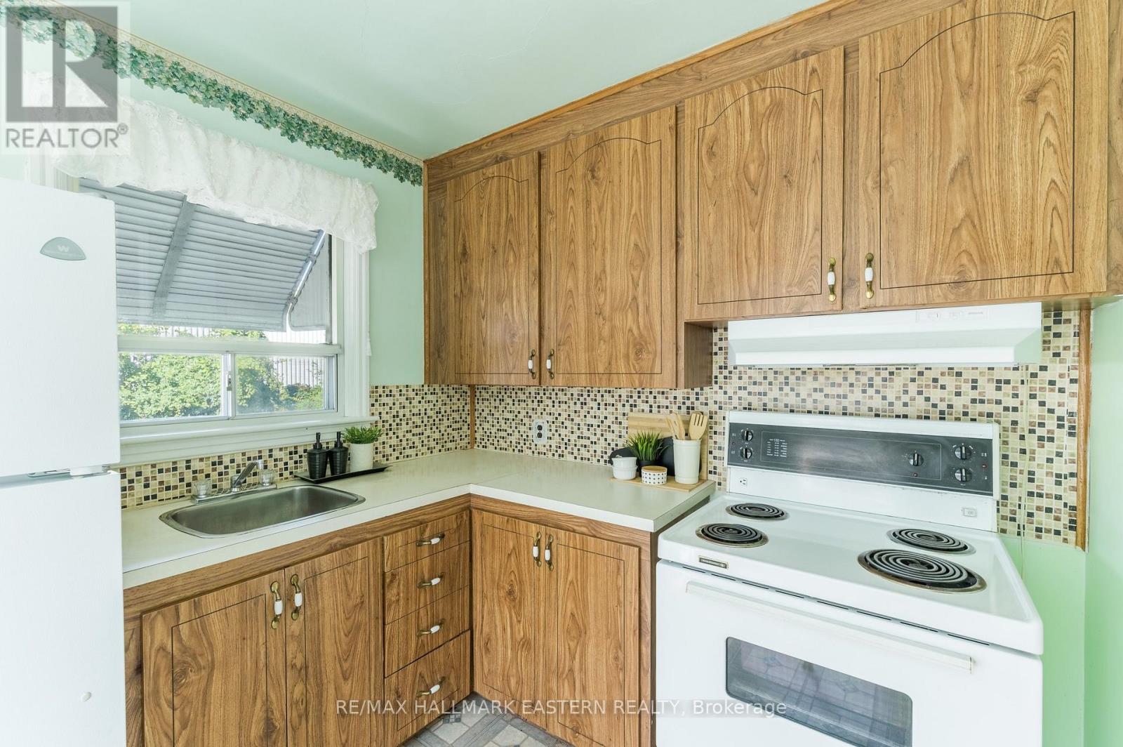 51 EPHGRAVE BOULEVARD - Image 11