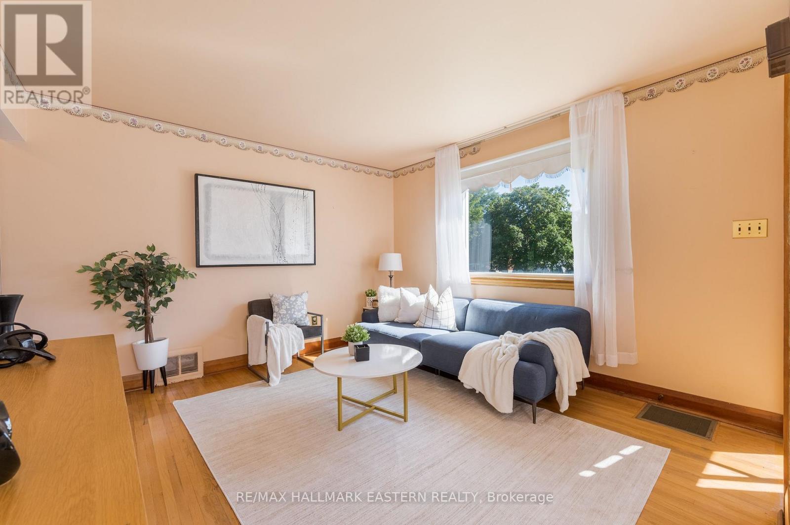 51 EPHGRAVE BOULEVARD - 2