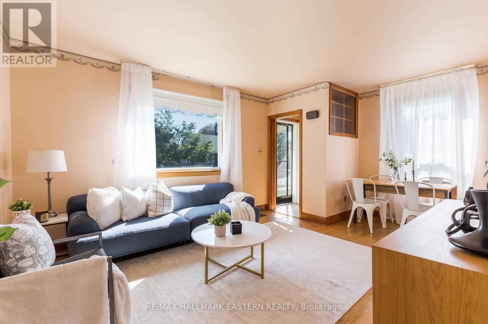 51 EPHGRAVE BOULEVARD - 3