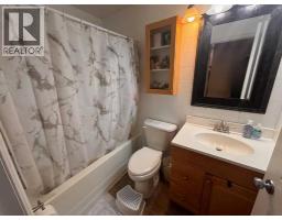 2, 222 Mayor Magrath Drive N - photo 8