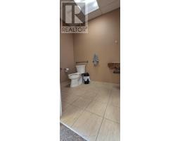 G - T4 Room 2 - 400 Dundas Street, Whitby, ON L1N0K1 Photo 13
