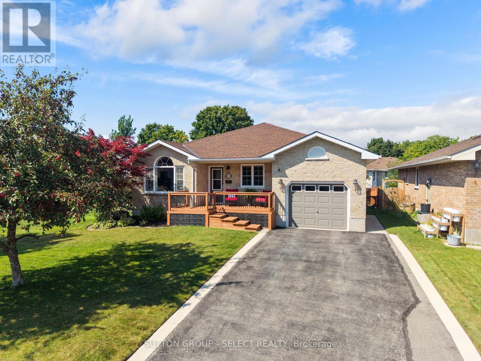 54 BALVINA DRIVE W - 1
