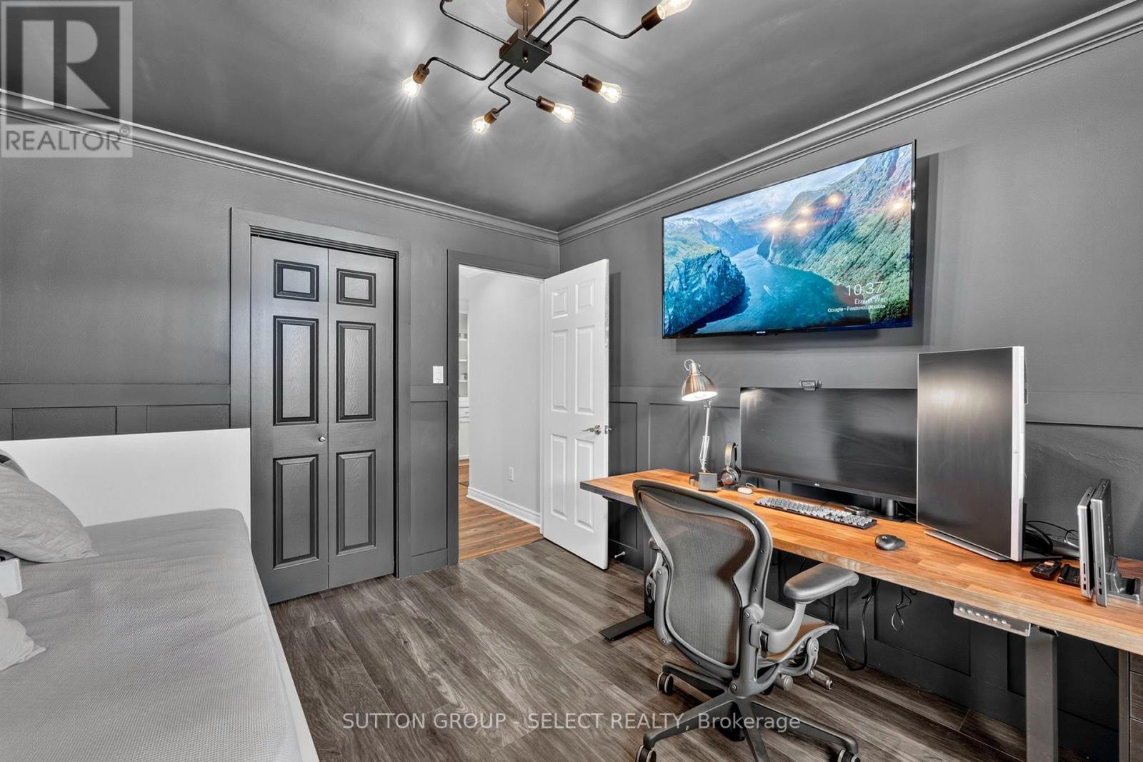 54 BALVINA DRIVE W - Image 23