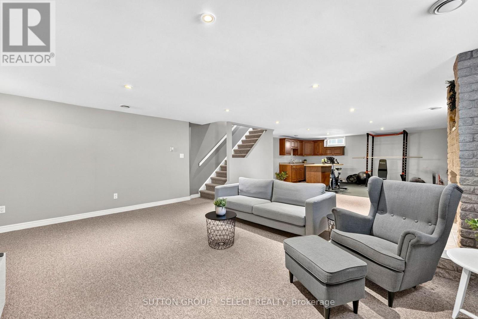 54 BALVINA DRIVE W - Image 26