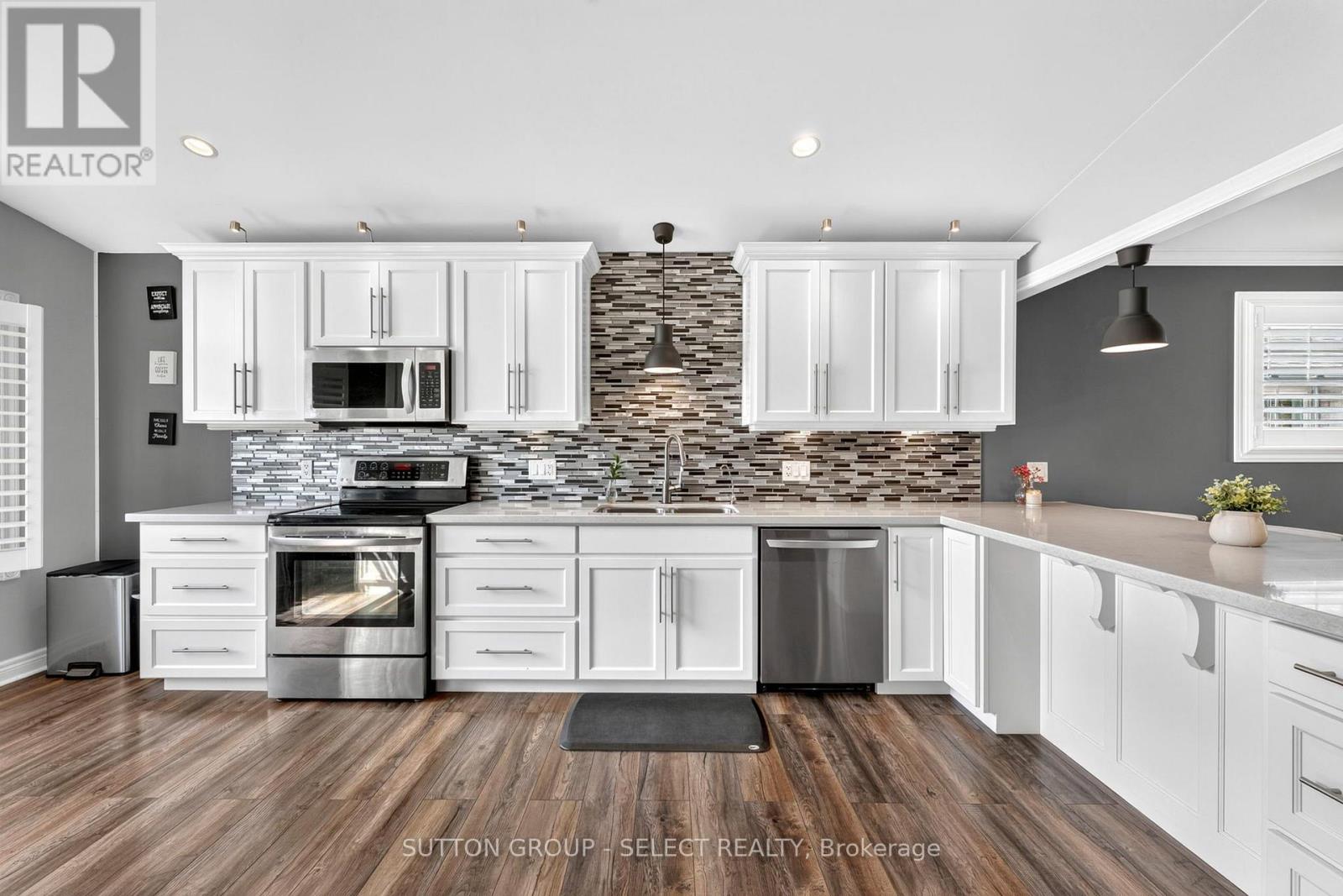 54 BALVINA DRIVE W - Image 7