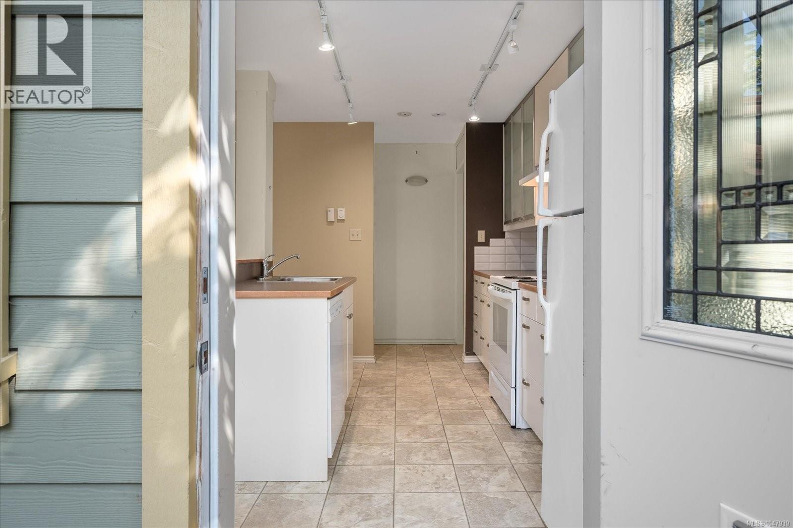 66 Kennedy St - 34