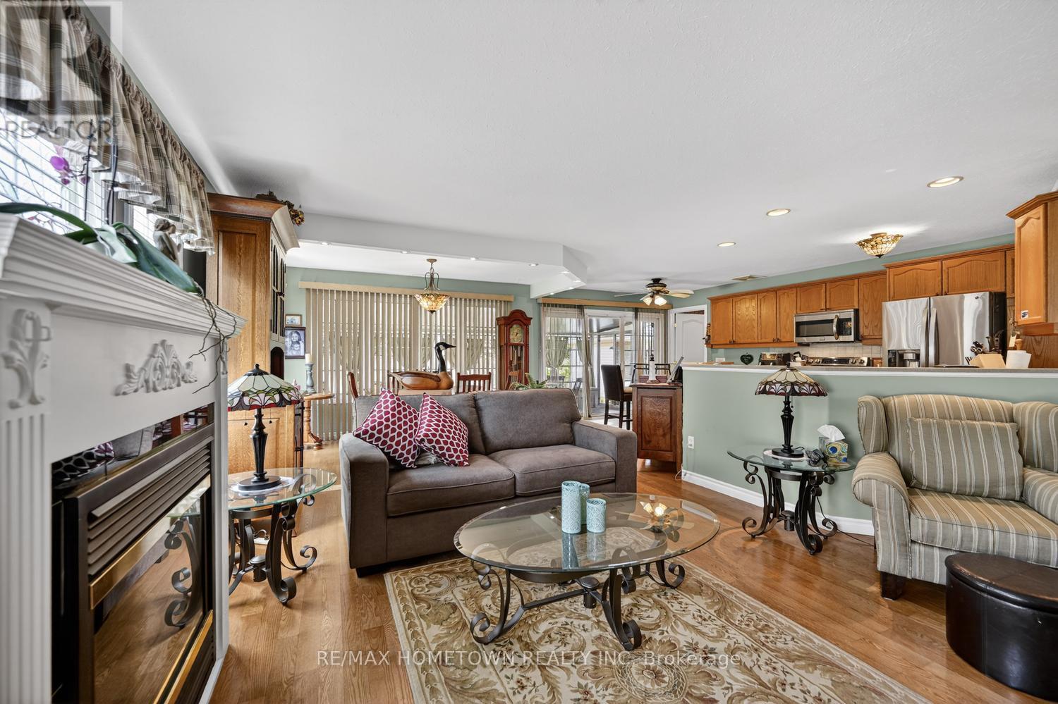 24 REGENCY PLACE - Image 11