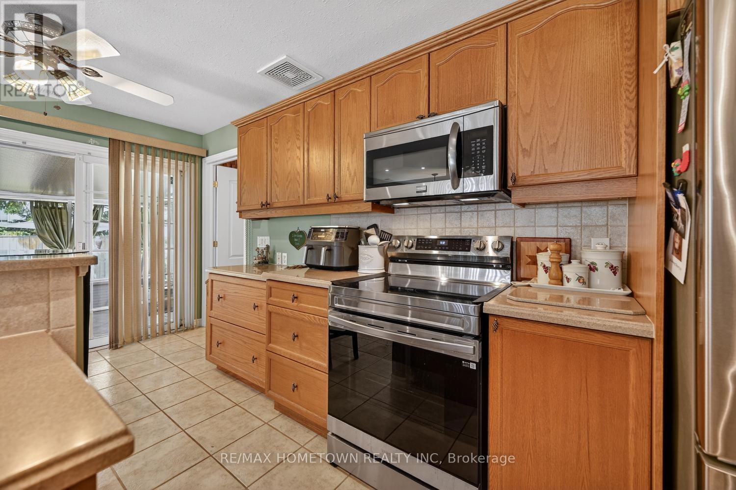 24 REGENCY PLACE - 15