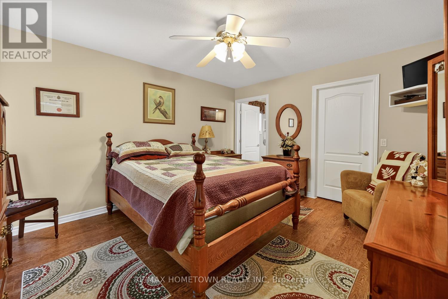 24 REGENCY PLACE - 22