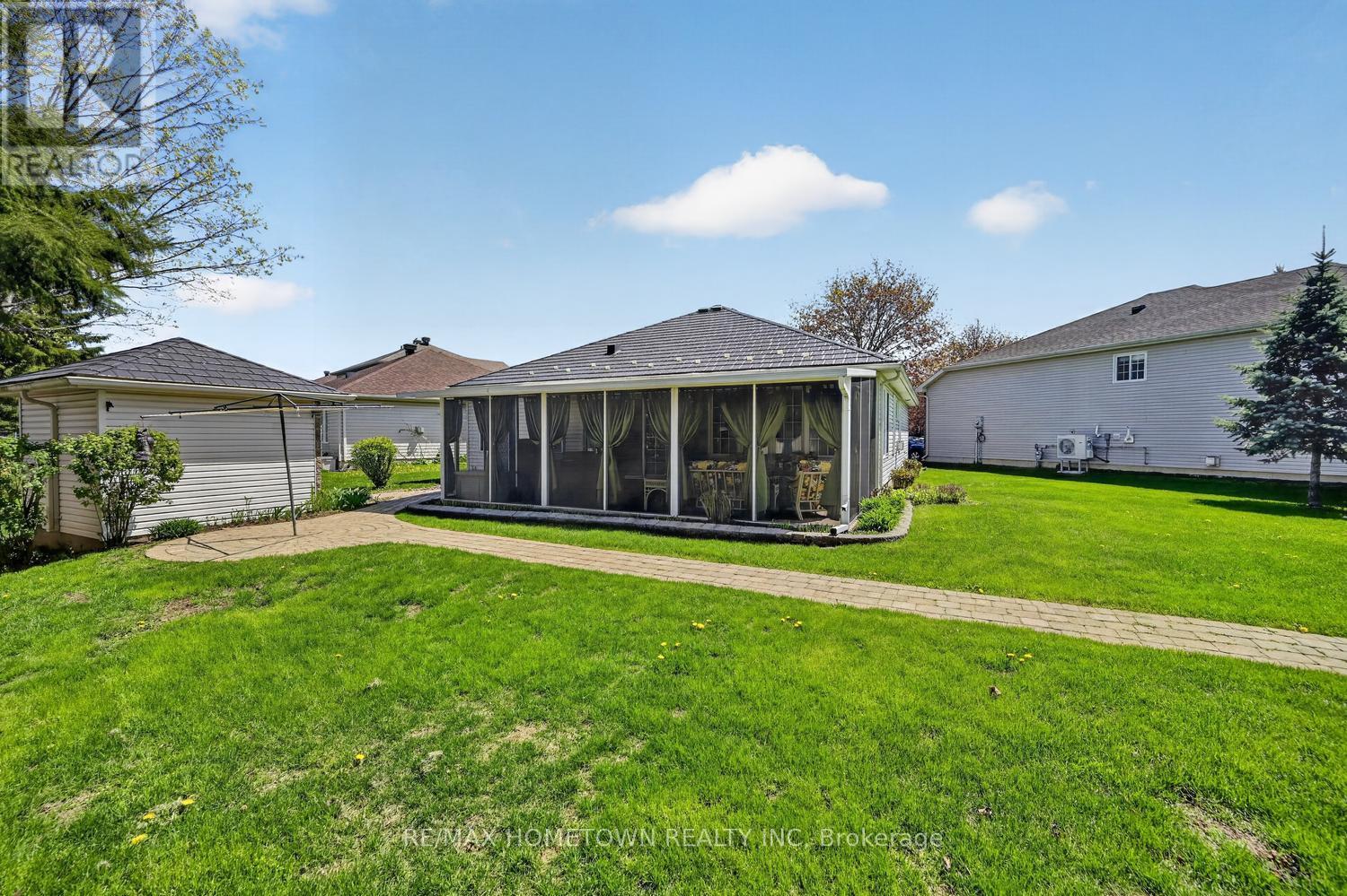 24 REGENCY PLACE - Image 33