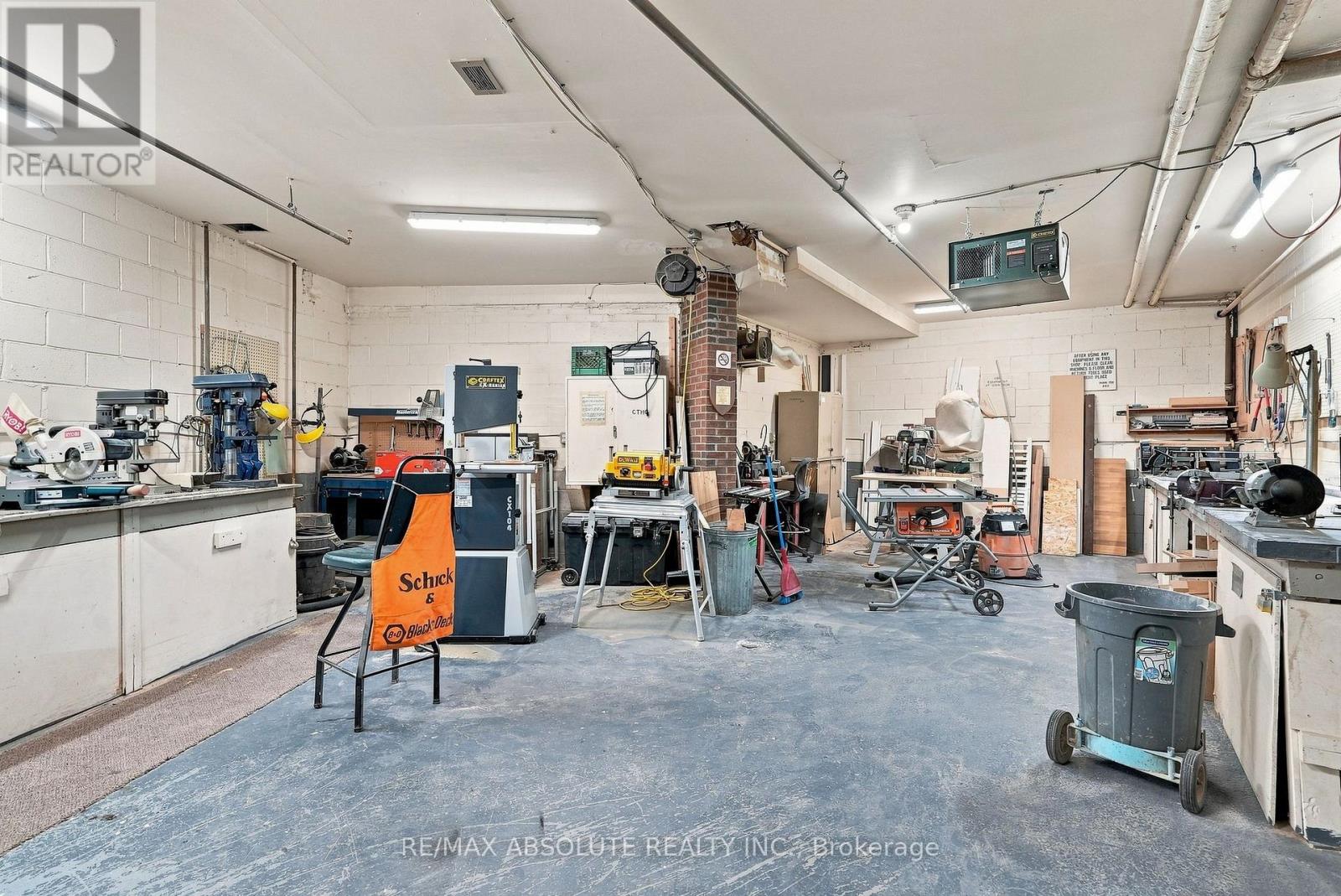 20 CHESTERTON DRIVE - Image 32