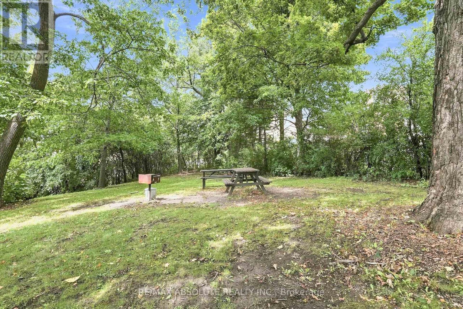 20 CHESTERTON DRIVE - Image 36