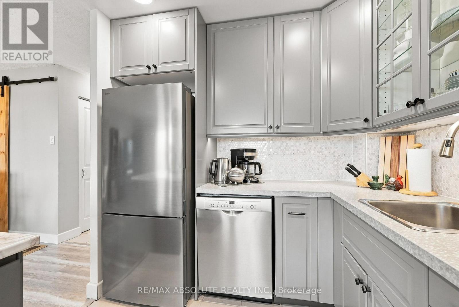 20 CHESTERTON DRIVE - Image 7