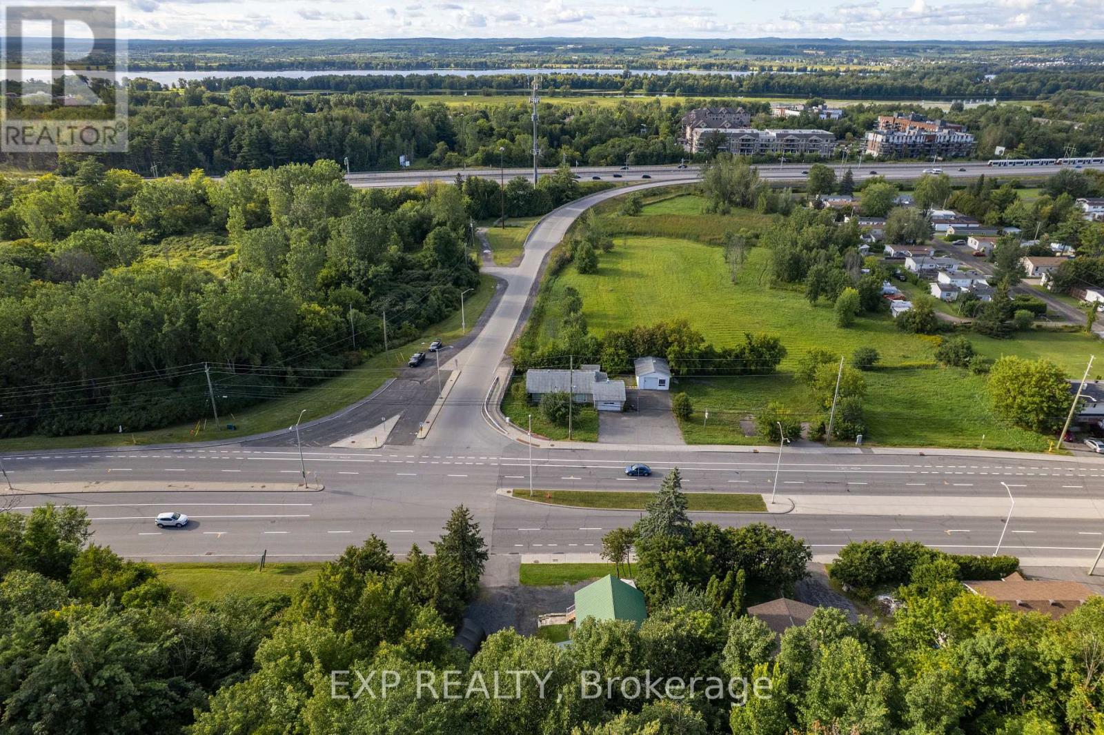 3460 ST JOSEPH BOULEVARD - 47
