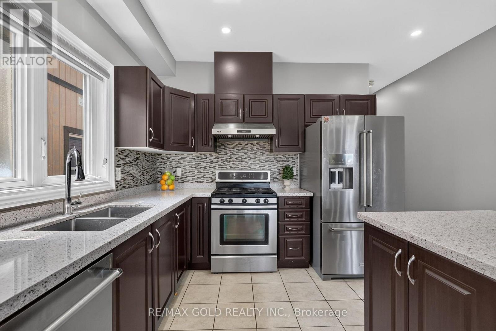 11 JONES STREET - Image 10