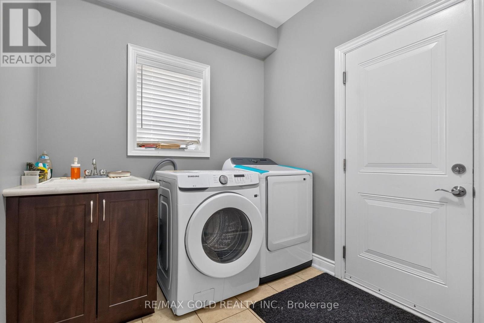 11 JONES STREET - Image 13