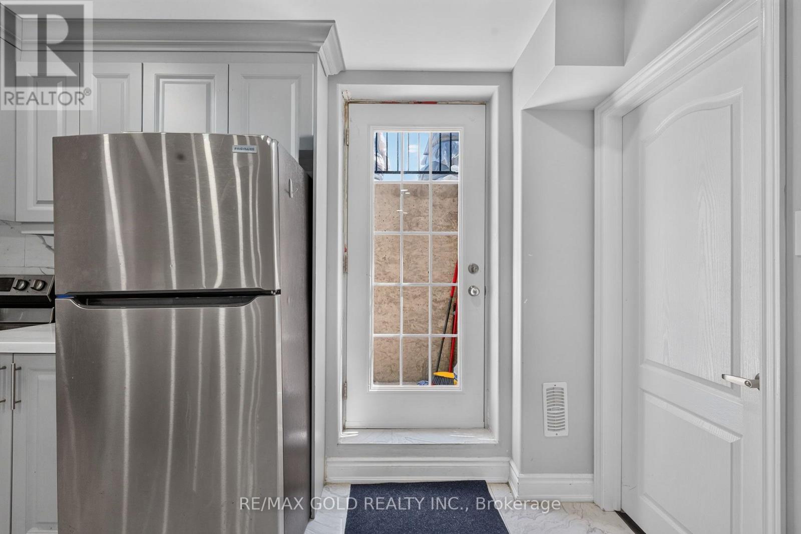 11 JONES STREET - Image 26
