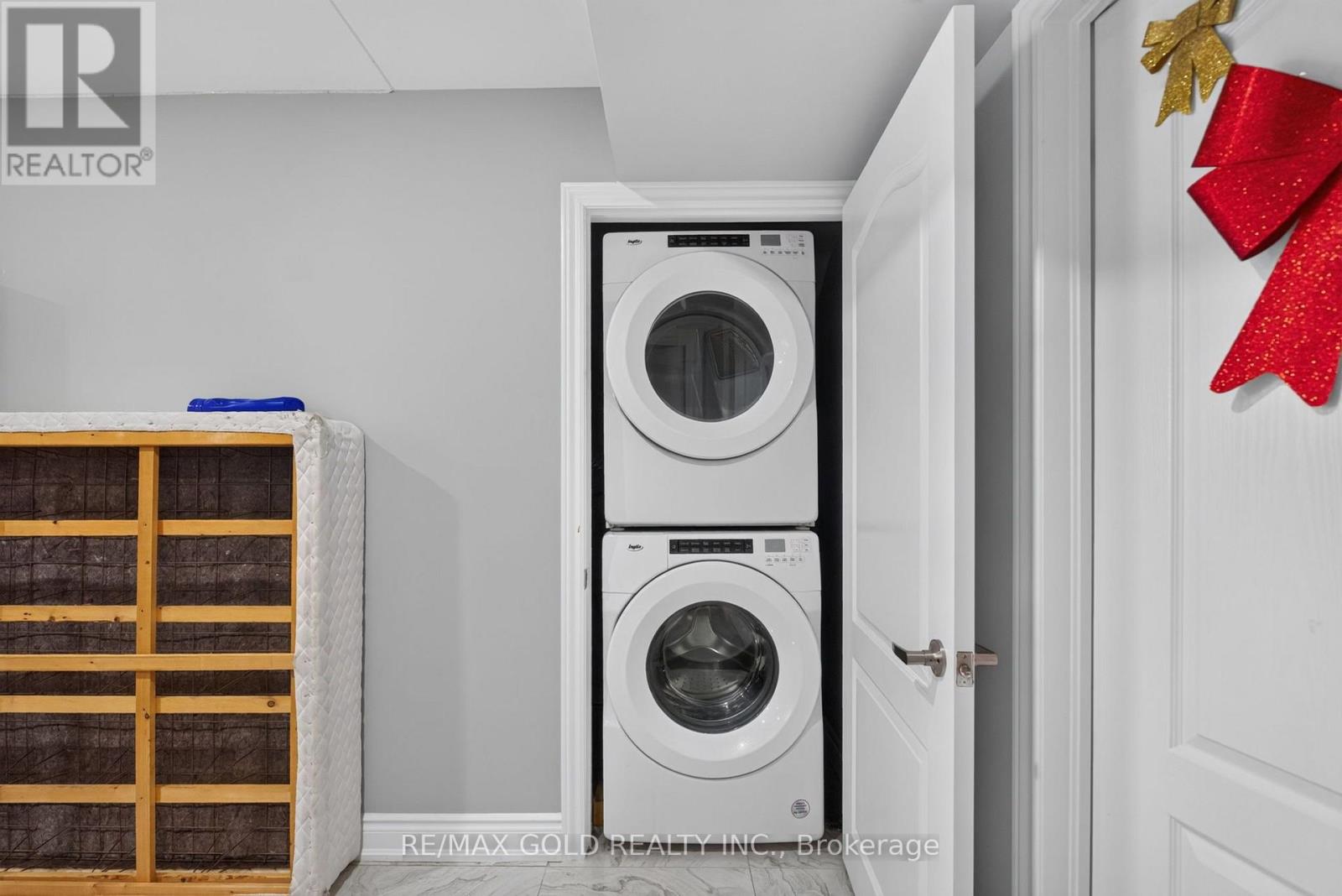 11 JONES STREET - Image 29