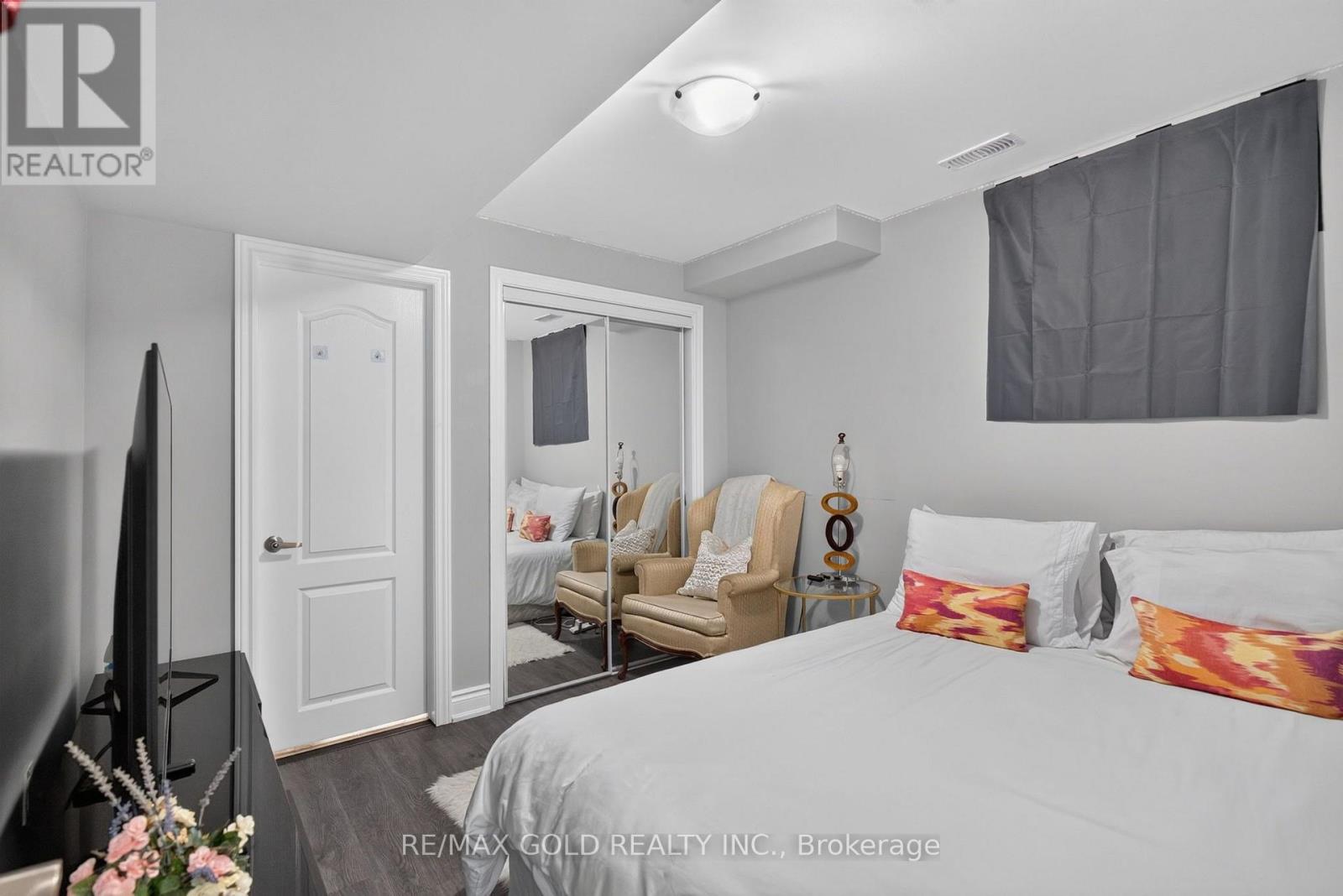 11 JONES STREET - Image 32