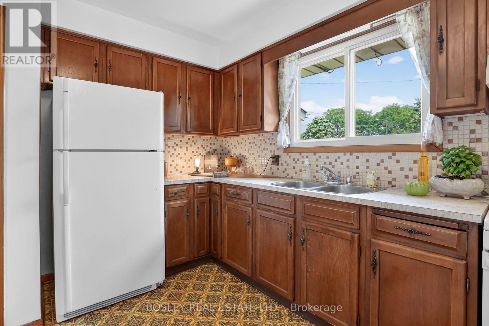8410 ARES COURT - 12