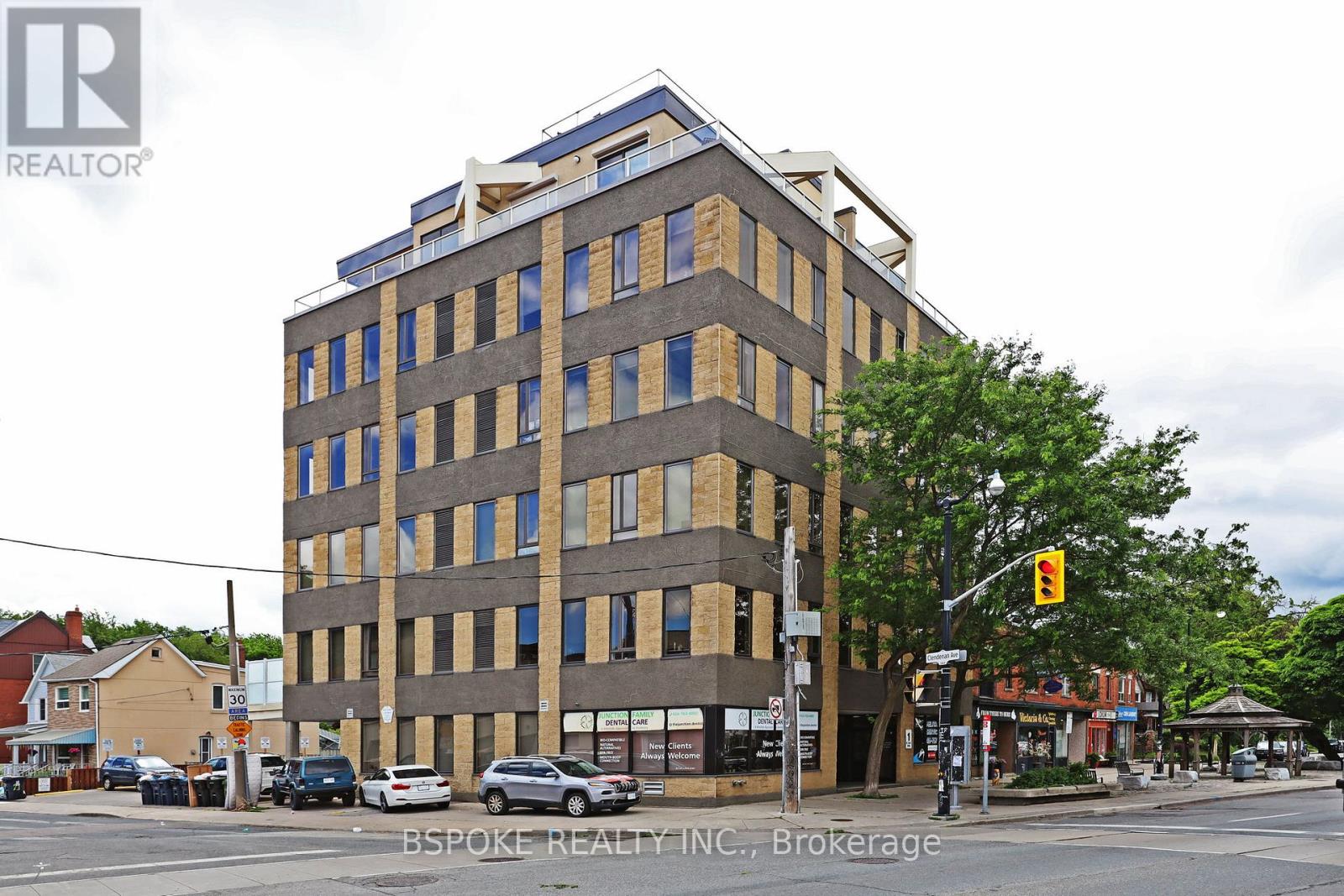 #303 1 ST JOHNS ROAD - 2