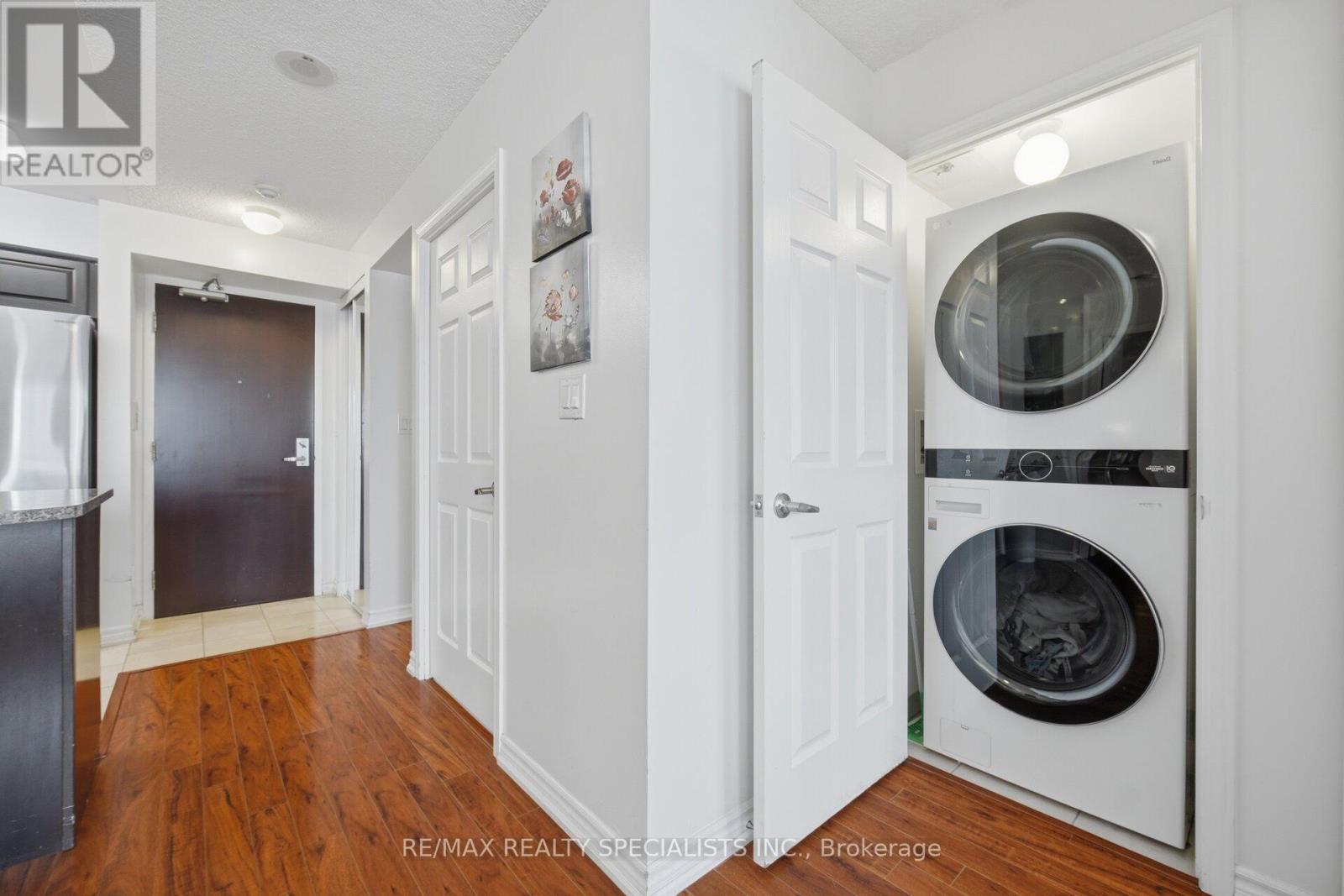 #707 335 RATHBURN ROAD W - Image 11