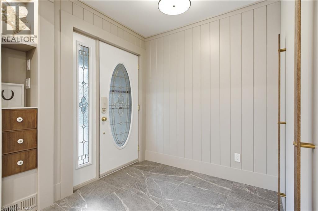 445 SHERRING Street — photo 3