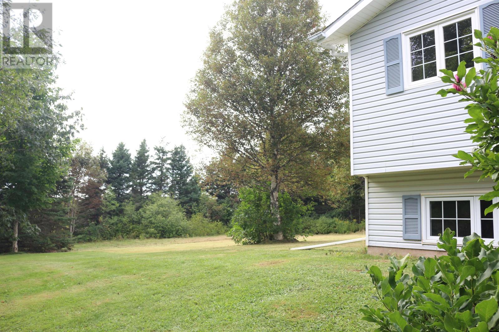 33 Amanda Drive - 4
