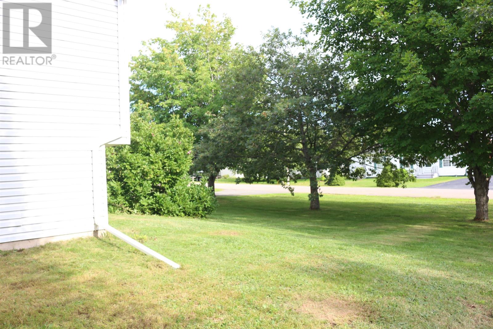 33 Amanda Drive - 5