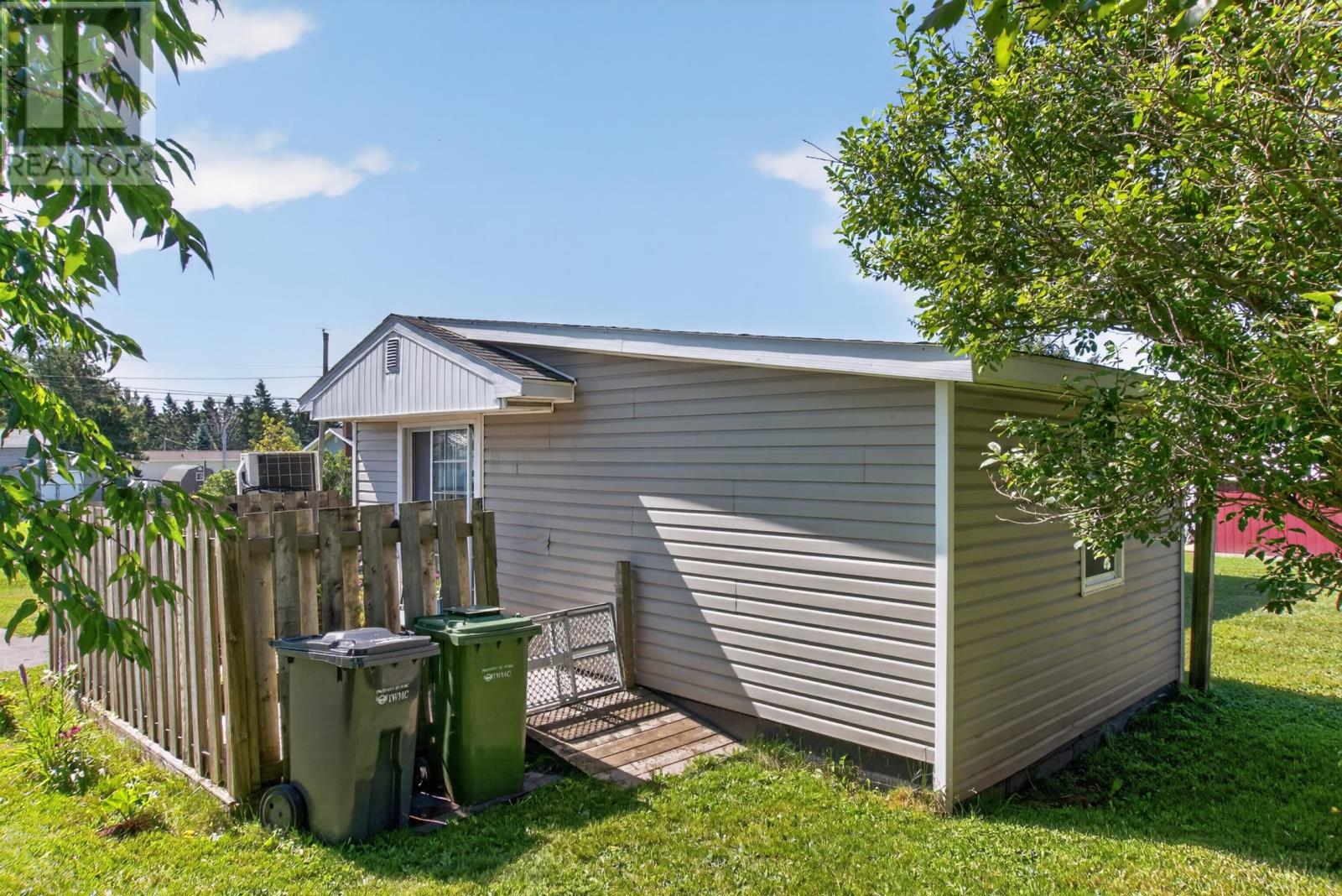 741 Starling Street - 27